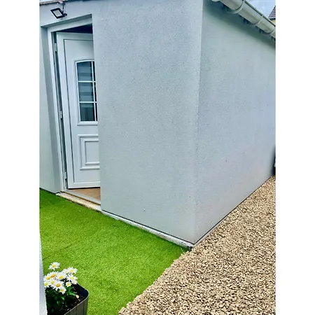 Rez De Jardin - Calme & Familiale Appartement Varreddes
